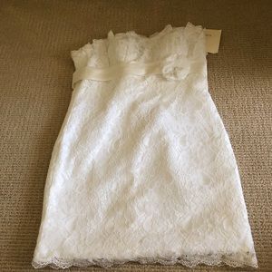 White strapless wedding dress